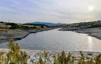 C21 LOCA'DAN SUSURLUK MURADİYE'DE BARAJ KENARI MANZARALI TARLA