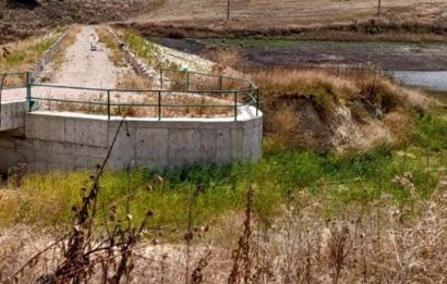 C21 LOCA'DAN SUSURLUK MURADİYE'DE BARAJ KENARI MANZARALI TARLA