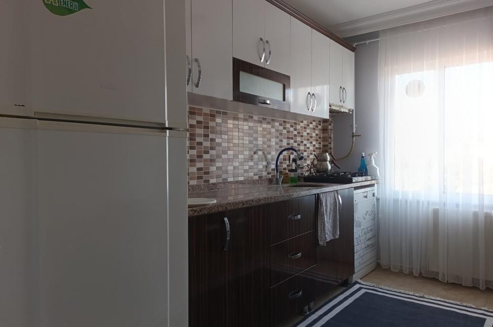 ÇAMLIK SELÇUKLU CADDESİNDE EŞYALI KİRALIK 2+1