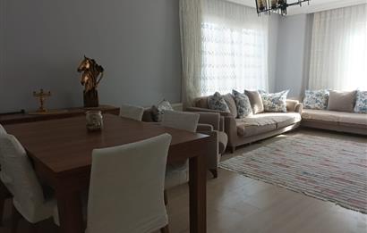 ÇAMLIK SELÇUKLU CADDESİNDE EŞYALI KİRALIK 2+1