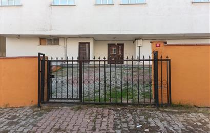 ÇAMLIK SELÇUKLU CADDESİNDE EŞYALI KİRALIK 2+1