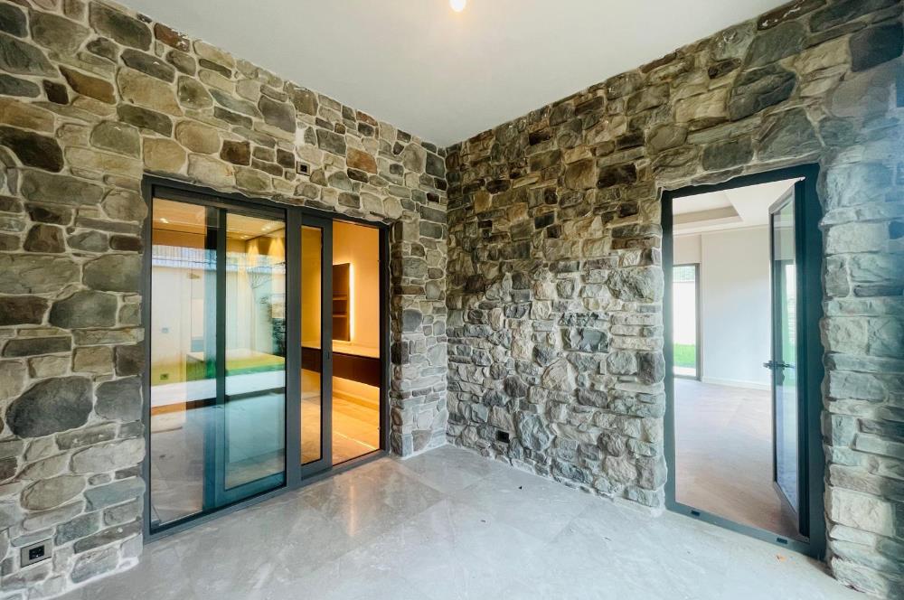 CENTURY 21'DEN NEVBAHAR KEMER EVLERİ KİRALIK 4+1 BAHÇE KATI