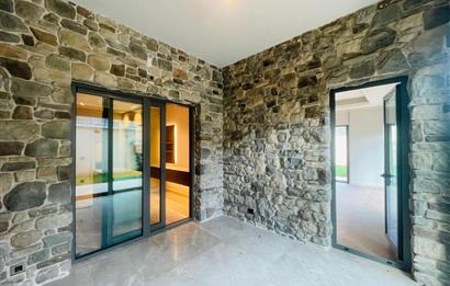 CENTURY 21'DEN NEVBAHAR KEMER EVLERİ KİRALIK 4+1 BAHÇE KATI