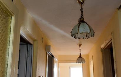 C21 LOCA'DAN ÇARŞI MERKEZ HİSARİÇİ MAH. SATILIK DAİRE