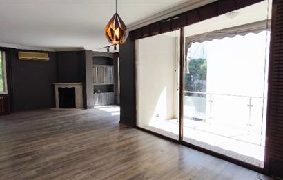 Fenerbahçe'de Bağdat Caddesi Üzerinde Geniş Kiralık Daire