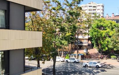 Fenerbahçe'de Bağdat Caddesi Üzerinde Geniş Kiralık Daire