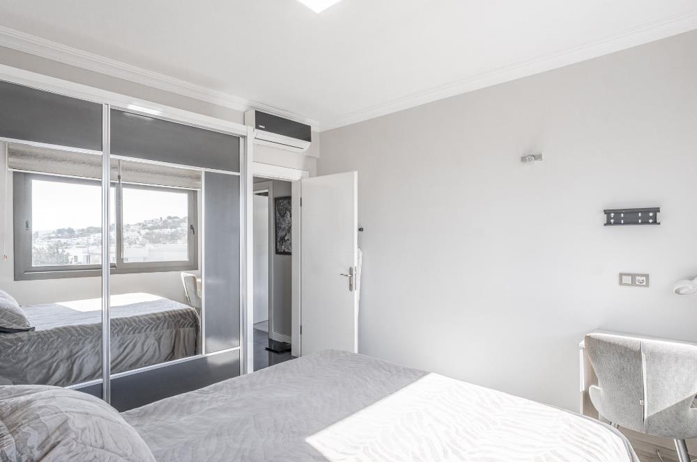 Bodrum Umurca'da Deniz Manzaralı Özel Bahçeli Satılık 3+1 Villa