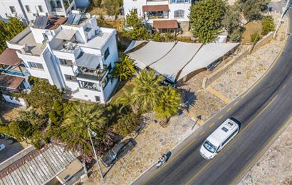 Bodrum Umurca'da Deniz Manzaralı Özel Bahçeli Satılık 3+1 Villa