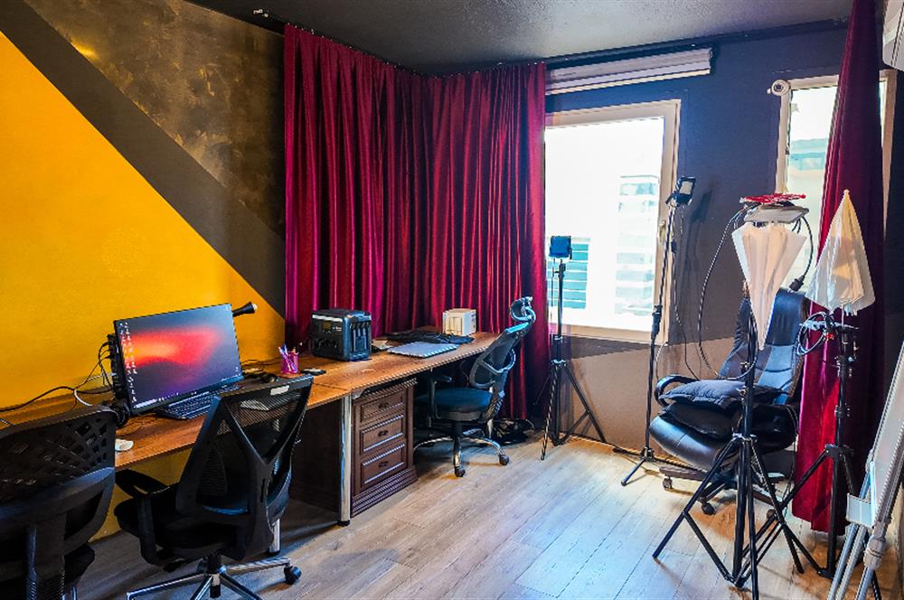 BODRUM KONACIKTA ANA CADDEYE YAKIN SATILIK 1+1 OFİS