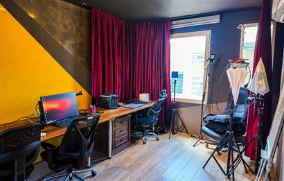 BODRUM KONACIKTA ANA CADDEYE YAKIN SATILIK 1+1 OFİS