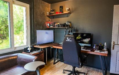 BODRUM KONACIKTA ANA CADDEYE YAKIN SATILIK 1+1 OFİS