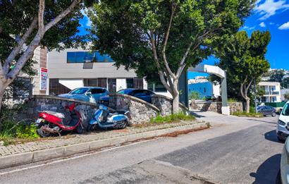 BODRUM KONACIKTA ANA CADDEYE YAKIN SATILIK 1+1 OFİS