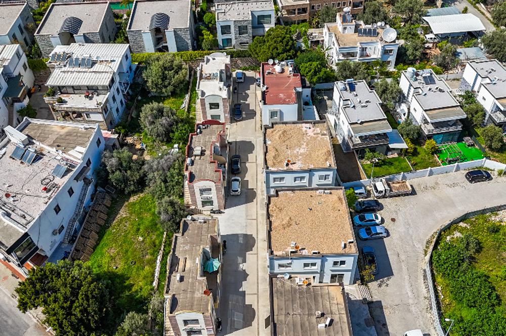 BODRUM KONACIKTA ANA CADDEYE YAKIN SATILIK 1+1 OFİS