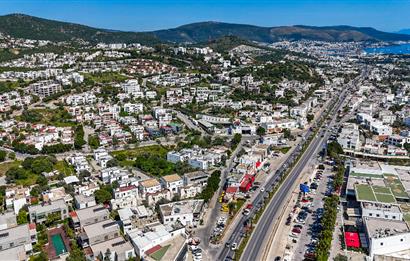 BODRUM KONACIKTA ANA CADDEYE YAKIN SATILIK 1+1 OFİS