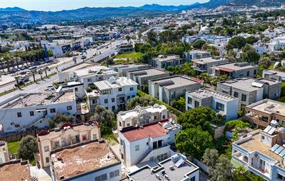 BODRUM KONACIKTA ANA CADDEYE YAKIN SATILIK 1+1 OFİS