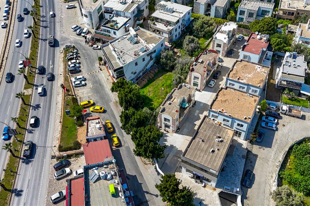 BODRUM KONACIKTA ANA CADDEYE YAKIN SATILIK 1+1 OFİS