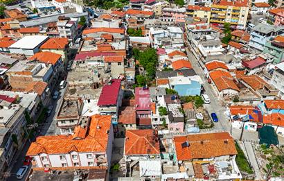 Milas Firuzpaşada Avlulu 2 Katlı Müstakil Ev ve Arsa