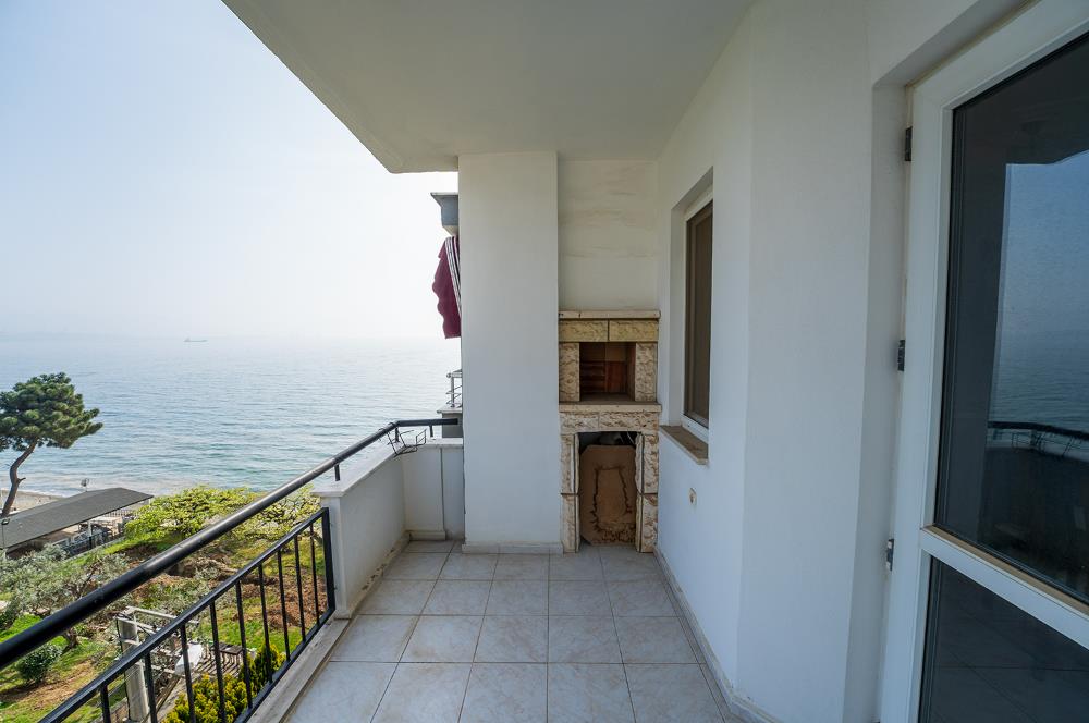 C21 Cius; Havuz ve Plajlı Site İçerisinde Deniz Manzaralı Daire