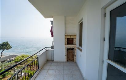 C21 Cius; Havuz ve Plajlı Site İçerisinde Deniz Manzaralı Daire