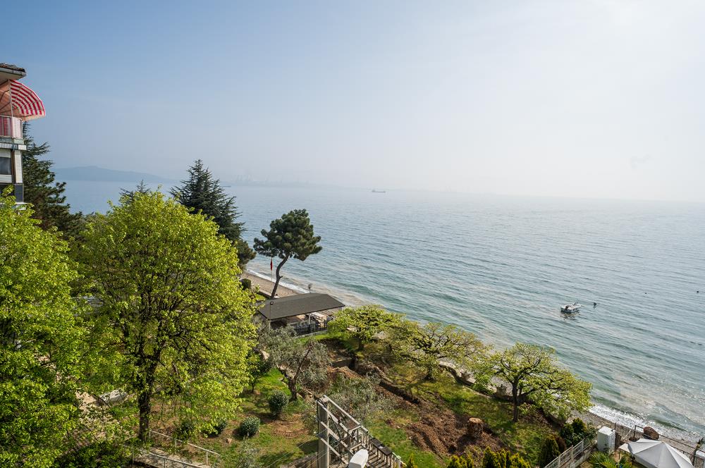 C21 Cius; Havuz ve Plajlı Site İçerisinde Deniz Manzaralı Daire