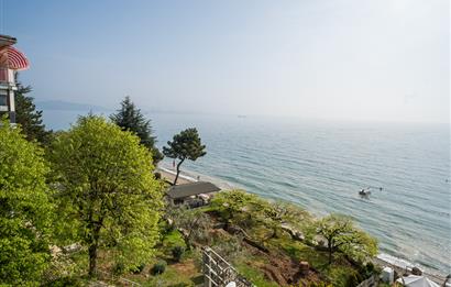 C21 Cius; Havuz ve Plajlı Site İçerisinde Deniz Manzaralı Daire