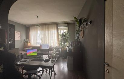 ŞİŞLİ KURTULUŞ CADDESİNDE 2+1 SATILIK DAİRE