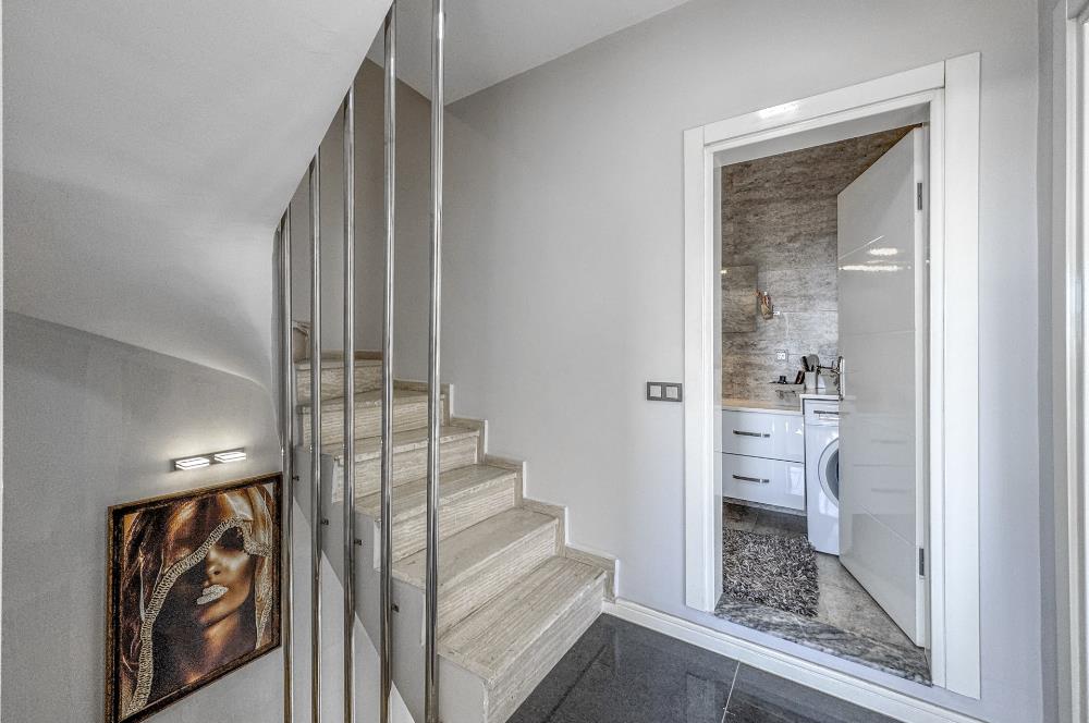 Bodrum Umurca'da Deniz Manzaralı Özel Bahçeli Satılık 3+1 Villa