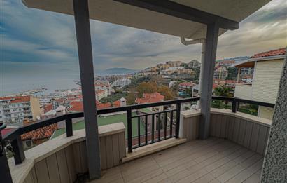 BURSA MUDANYA HALİTPAŞA'DA 5,5 +1 LÜKS SATILIK VİLLA