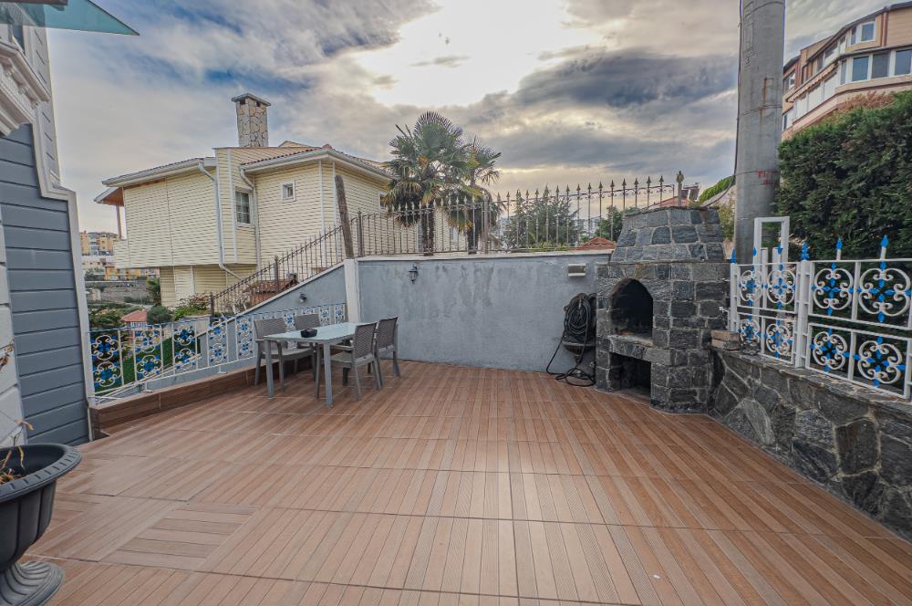 BURSA MUDANYA HALİTPAŞA'DA 5,5 +1 LÜKS SATILIK VİLLA