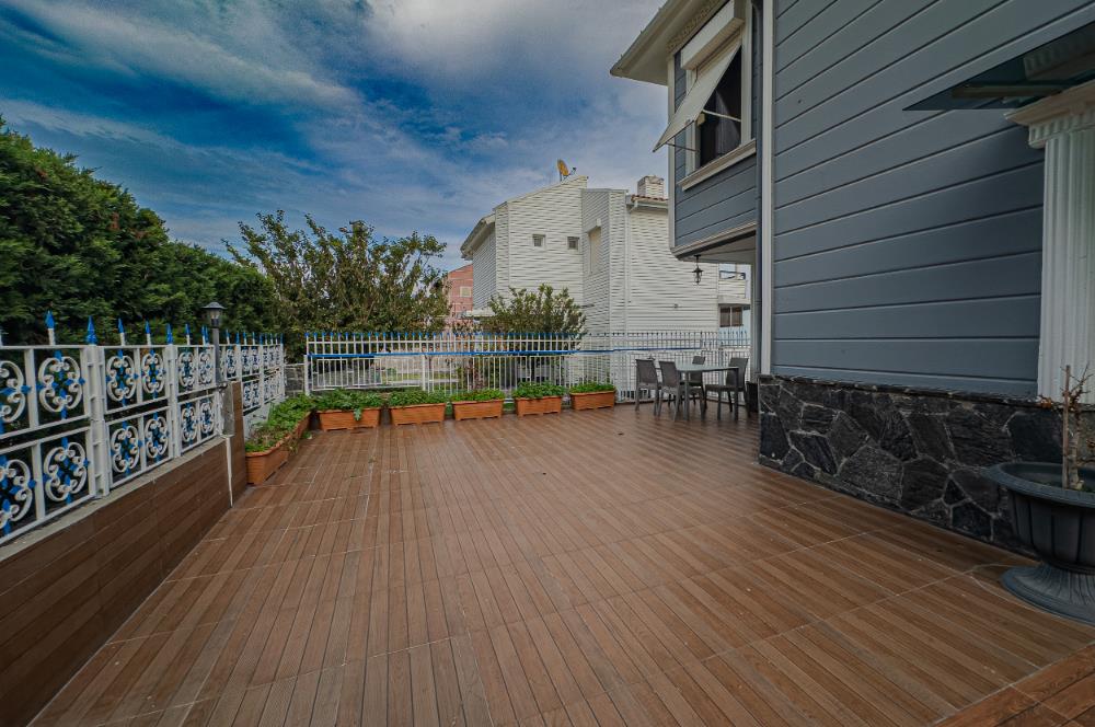 BURSA MUDANYA HALİTPAŞA'DA 5,5 +1 LÜKS SATILIK VİLLA