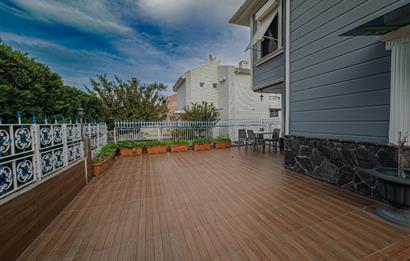 BURSA MUDANYA HALİTPAŞA'DA 5,5 +1 LÜKS SATILIK VİLLA