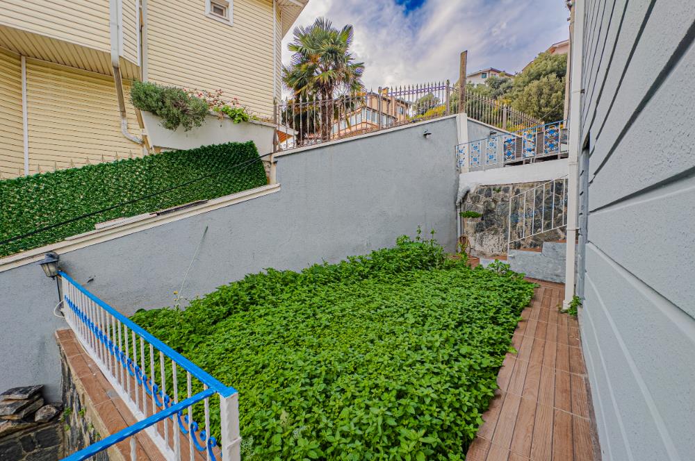 BURSA MUDANYA HALİTPAŞA'DA 5,5 +1 LÜKS SATILIK VİLLA