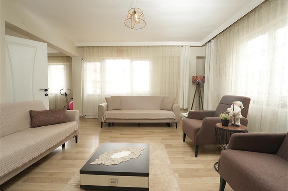 C21 Cius; İstiklal Caddesi'nde Deniz Manzaralı Full Yapılı Daire