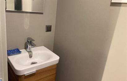 HIM SUITES KEMERBURGAZ da 1+1 EŞYALI ÇATI DUBLEKSİ