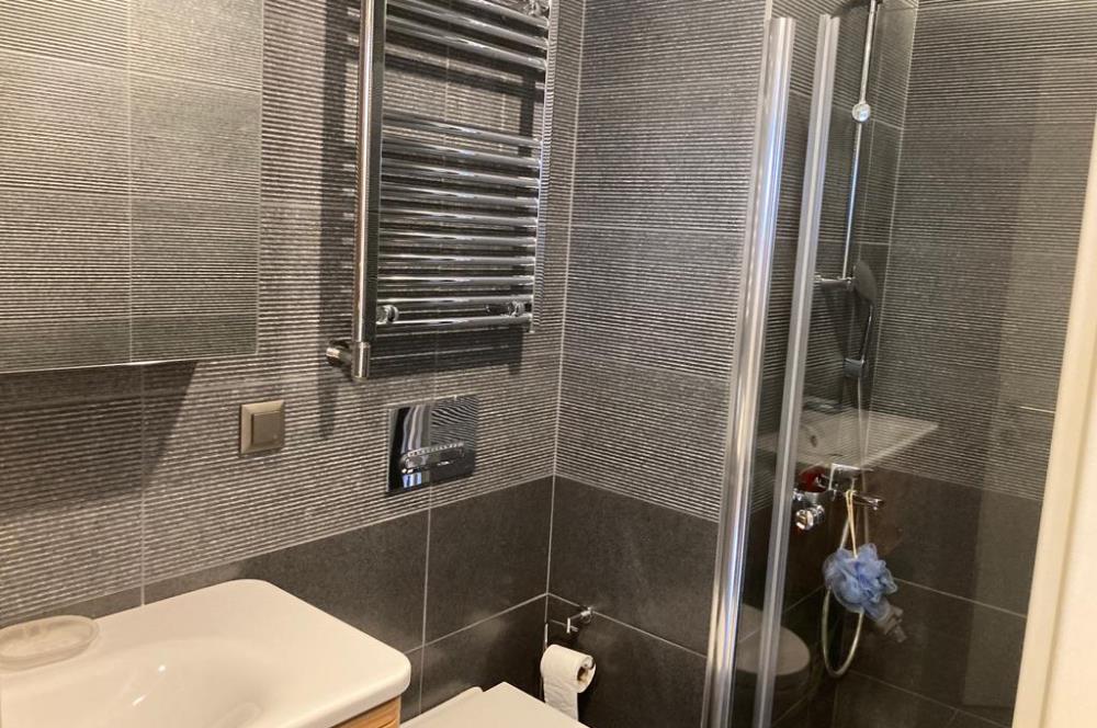 HIM SUITES KEMERBURGAZ da 1+1 EŞYALI ÇATI DUBLEKSİ