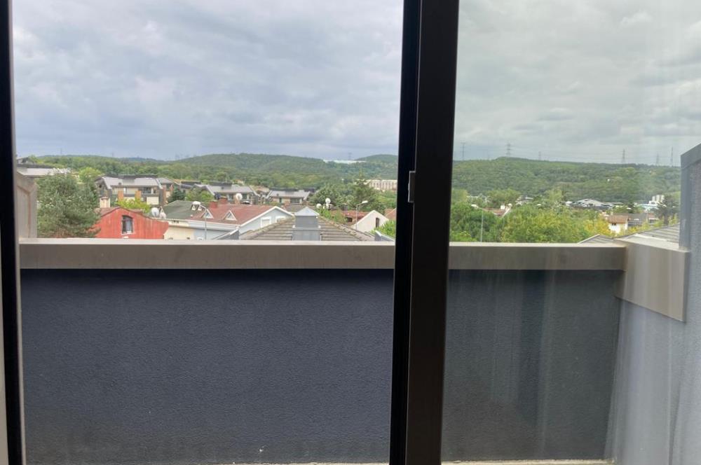 HIM SUITES KEMERBURGAZ da 1+1 EŞYALI ÇATI DUBLEKSİ