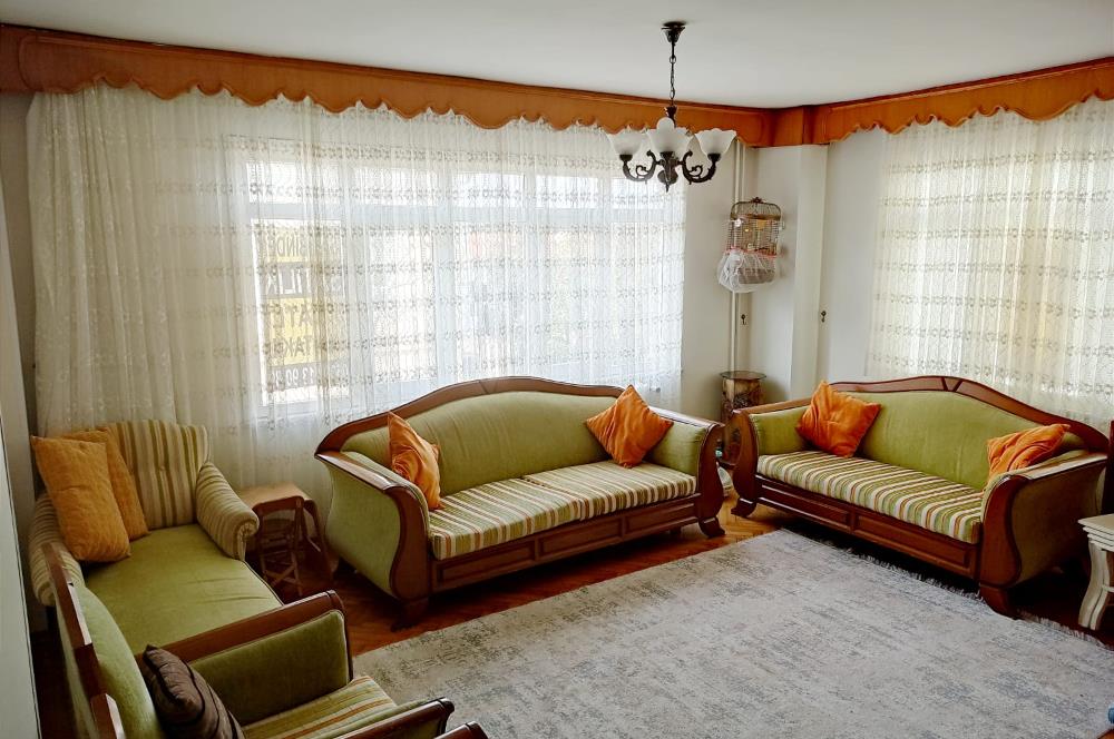 üsküdar merkezde  3 katlı müstakil satılık daire 