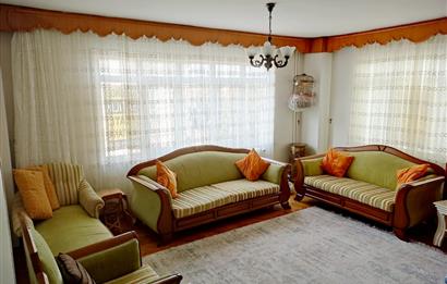 üsküdar merkezde  3 katlı müstakil satılık daire 