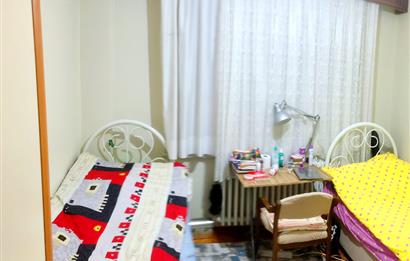 üsküdar merkezde  3 katlı müstakil satılık daire 