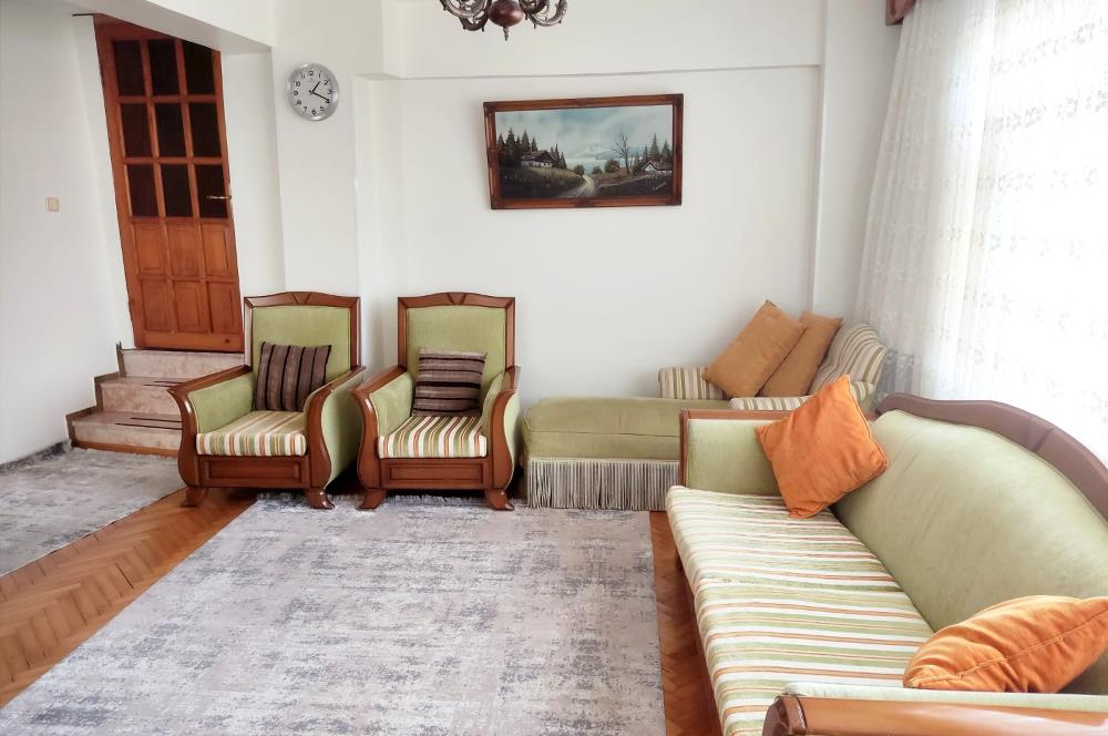 üsküdar merkezde  3 katlı müstakil satılık daire 