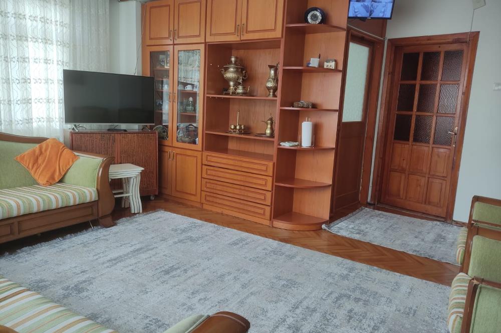 üsküdar merkezde  3 katlı müstakil satılık daire 