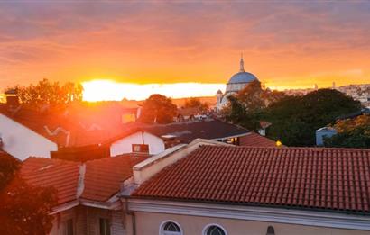 üsküdar merkezde  3 katlı müstakil satılık daire 