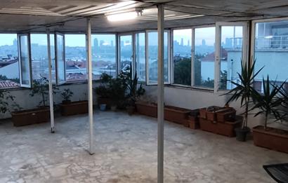 üsküdar merkezde  3 katlı müstakil satılık daire 