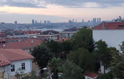 üsküdar merkezde  3 katlı müstakil satılık daire 