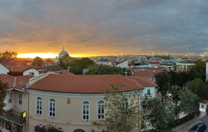 üsküdar merkezde  3 katlı müstakil satılık daire 