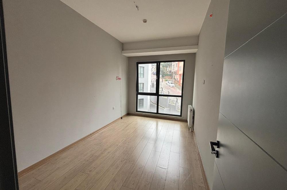 KAĞITHANE MERKEZ MEGA 2 BLOK'TA BOŞ - GENİŞ SATILIK 2+1