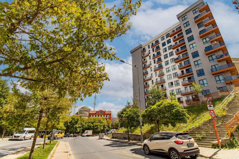 KAĞITHANE MERKEZ MEGA 2 BLOK'TA BOŞ - GENİŞ SATILIK 2+1