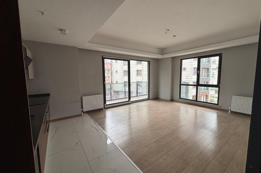 KAĞITHANE MERKEZ MEGA 2 BLOK'TA BOŞ - GENİŞ SATILIK 2+1