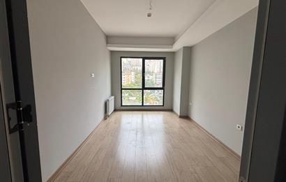 KAĞITHANE MERKEZ MEGA 2 BLOK'TA BOŞ - GENİŞ SATILIK 2+1