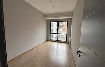 KAĞITHANE MERKEZ MEGA 2 BLOK'TA BOŞ - GENİŞ SATILIK 2+1